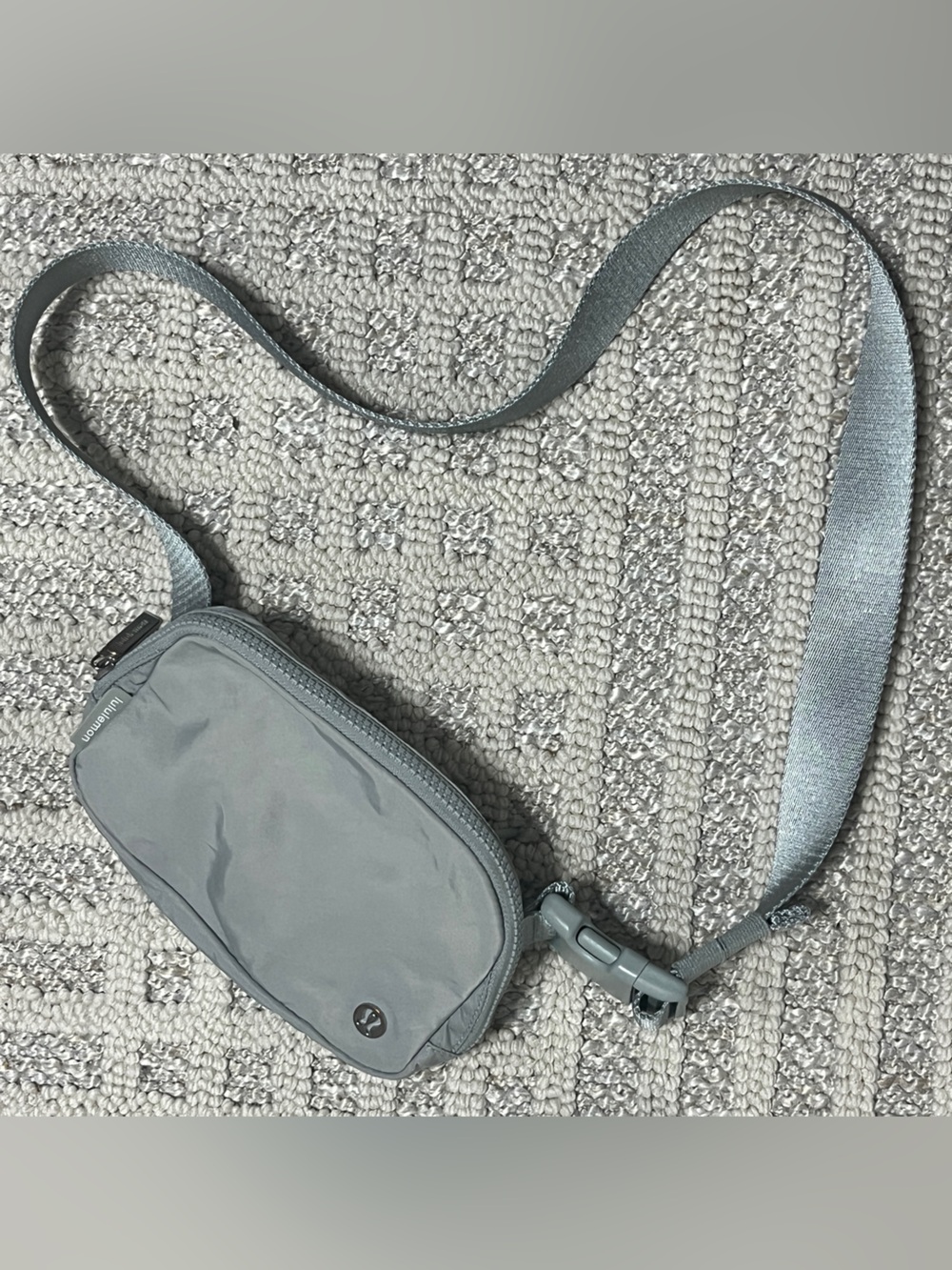 Lululemon Everywhere Belt Bag